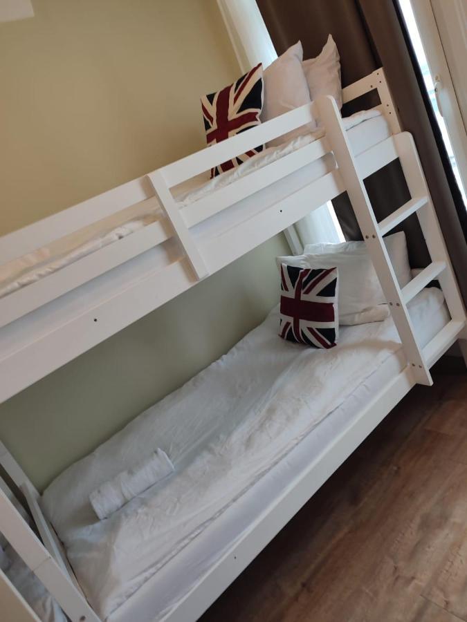 Room At 264 London Exterior photo